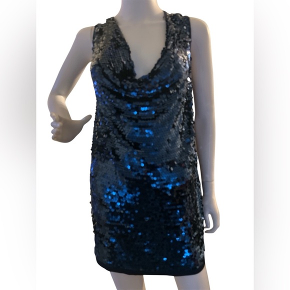 INC International
Concepts Navy Draping
Neck Disc Sequin Accent
Tank Shirt - Picture 3 of 8